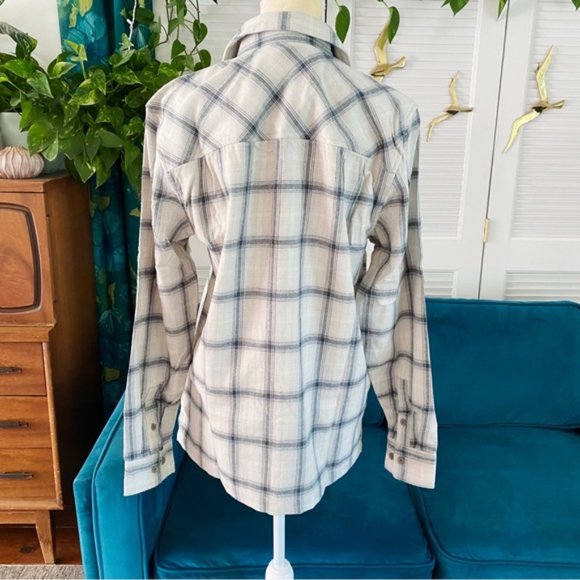 Urban Outfitters Men’s Standard Cloth Flannel Collar Shirt Cream Plaid New Small - Picture 10 of 15